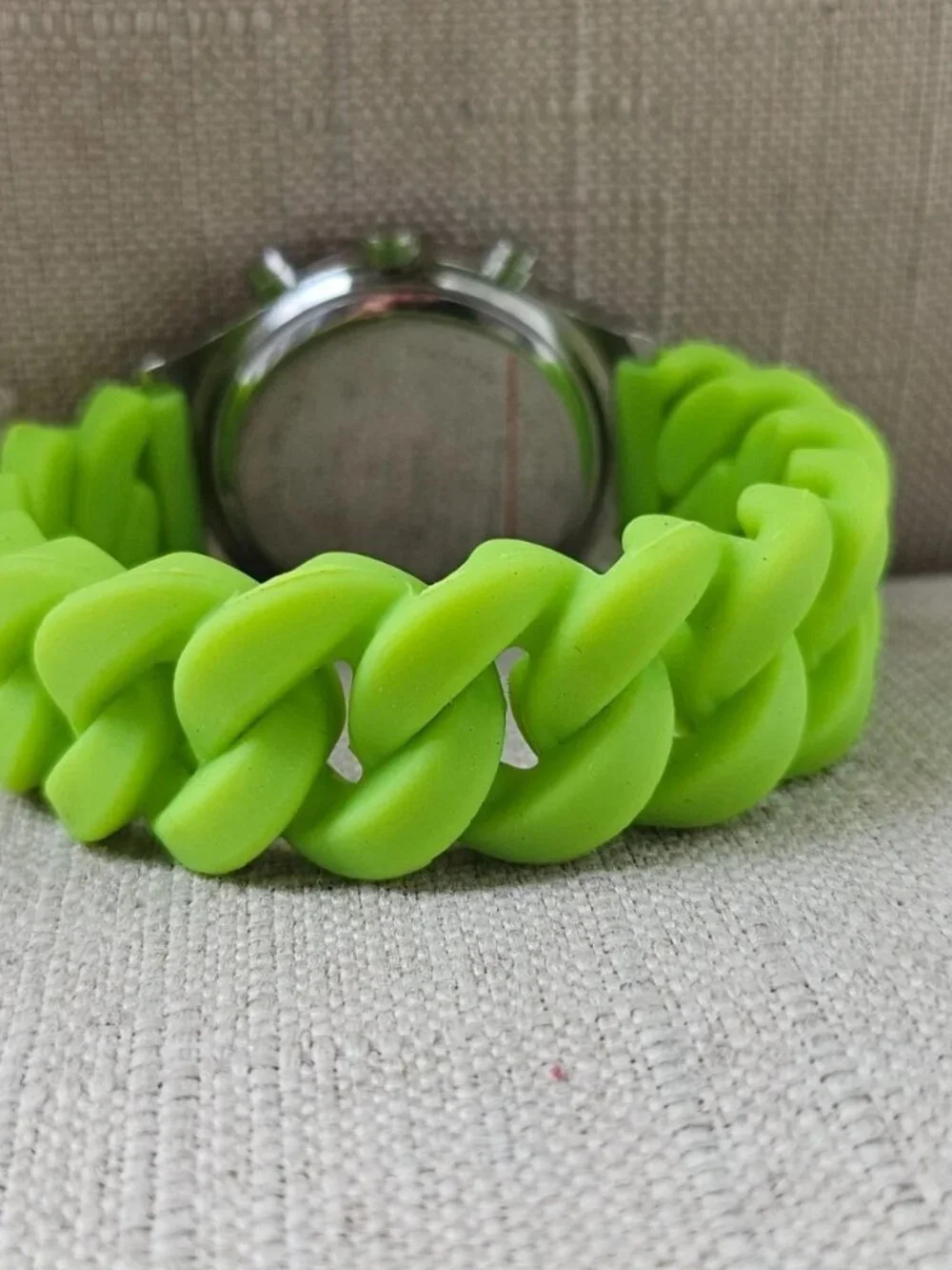 Fashion Women Wristwatch Green Rubber Strap Cuff Stretched Band Analog Watch